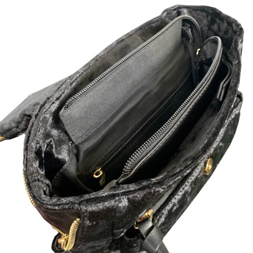 BULLS BAG (NWT) - Picture 3 of 4
